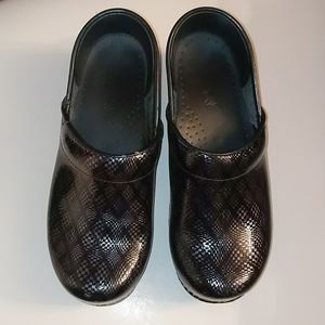 Dansko nurse clogs